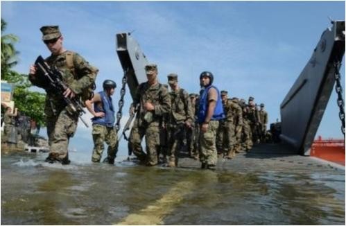 Binh sĩ Thủy quân đánh bộ Mỹ tới vịnh Subic của Philippines